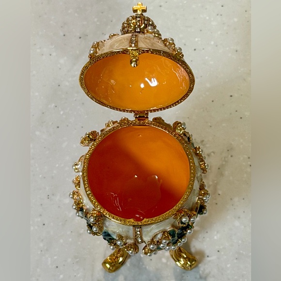 EUC Faberge Style Lilies of the Valley Egg Trinket & Jewelry Box - Picture 5 of 8